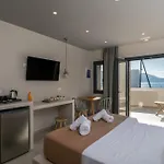 Hotel Afroessa Milos *