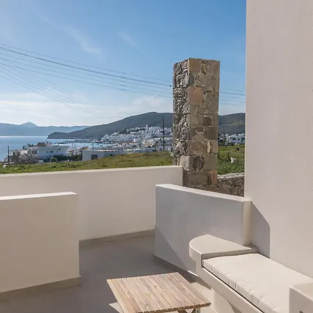 Afroessa Milos Адамас