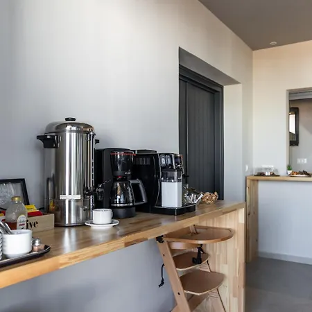 Afroessa Milos Hotel *