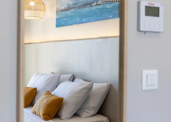 Afroessa Milos Hotel Adamantas (Milos)