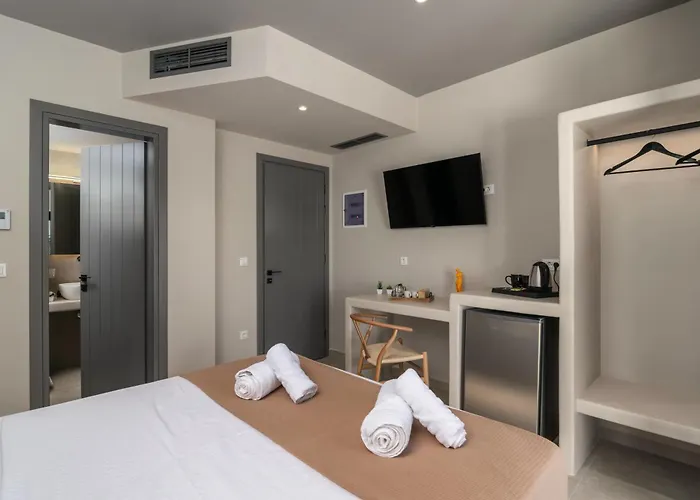 Hotel Afroessa Milos *