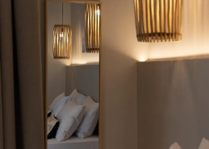 Afroessa Milos Adamantas (Milos)