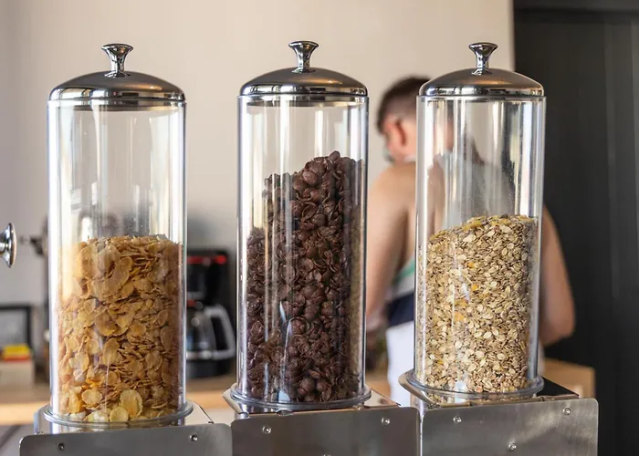 Afroessa Milos Hotel Adamantas (Milos)